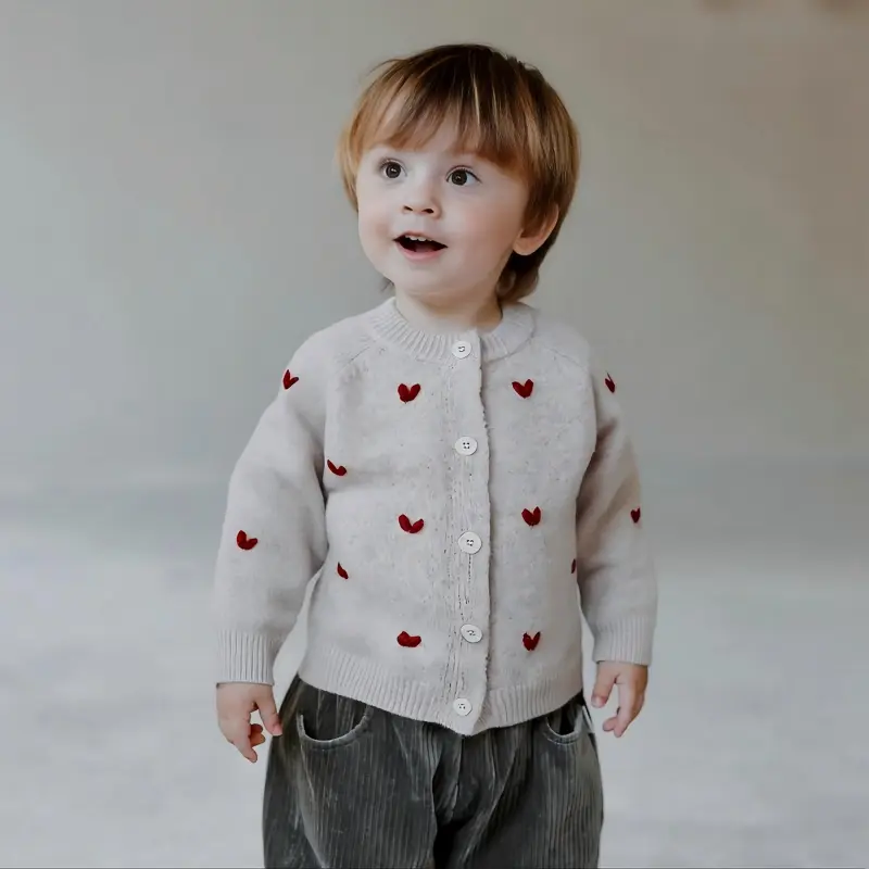 Por que a coleção de malhas de lã para bebês está crescendo na moda premium para bebês