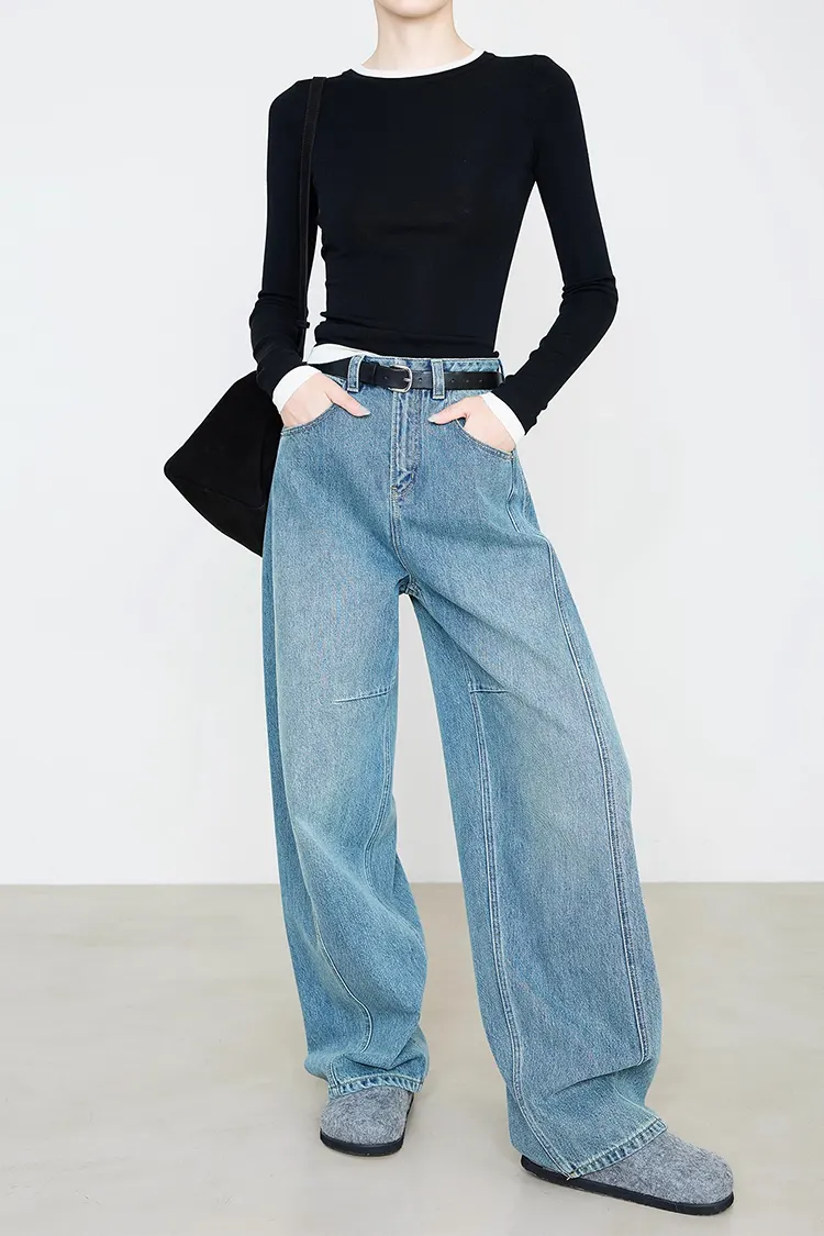 Calça jeans feminina de perna larga